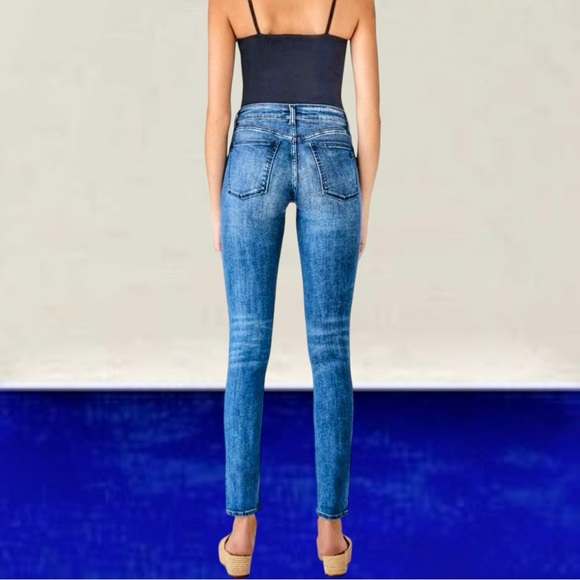 DL1961 ‘Florence Mid-Rise Instasculpt Skinny Jeans’ in “Bates” Size 30 - Picture 2 of 16